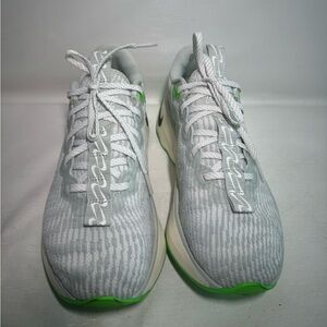 Nike Women’s Motiva walking shoes Sz 8